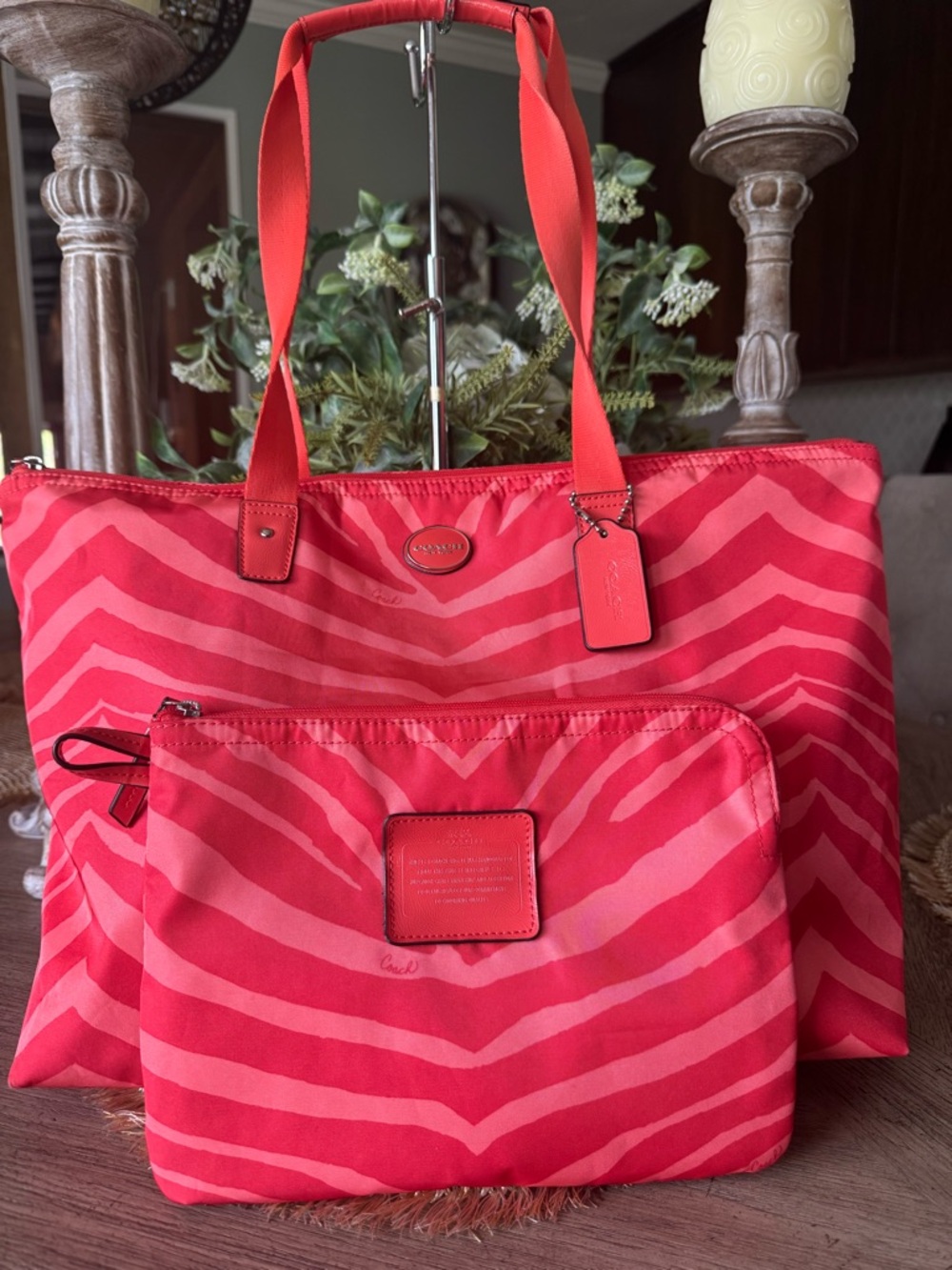 Coach Coral Zebra-Print Tote with Removable Pouch Excellent Preloved Condition 🌼